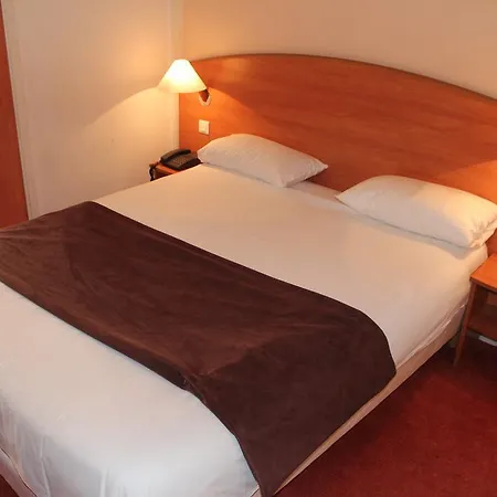 Central Hotel 2*
