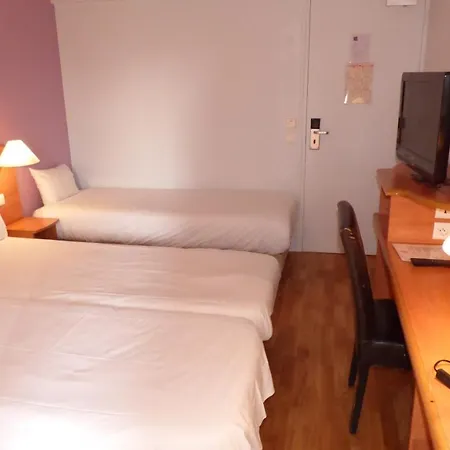 Central Hotel מלון Créteil