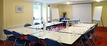 Central Hotel Отель Кретей