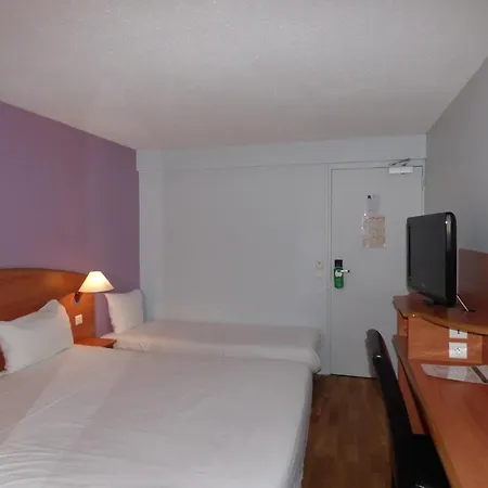 Central Hotel