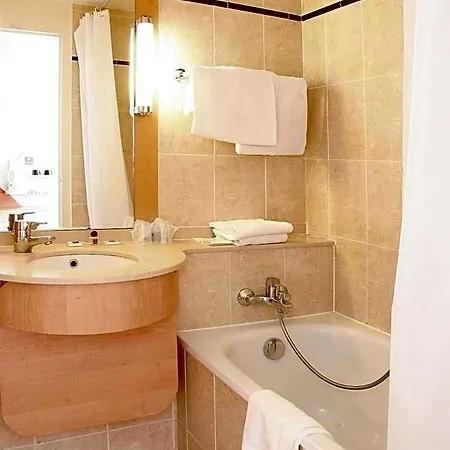 Central Hotel 2*