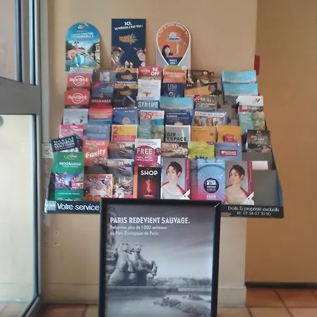 Отель Central Hotel Кретей