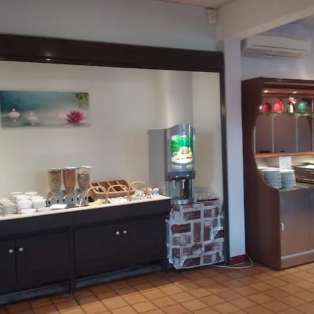 Central Hotel 크레테일