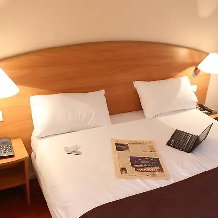 Central Hotel Creteil