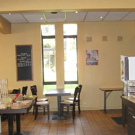 Central Hotel 2* Кретей