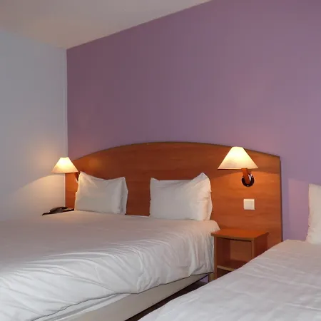 Central Hotel 2*