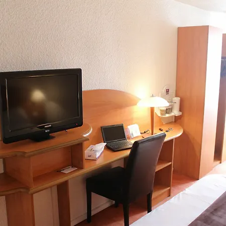 Central Hotel Отель