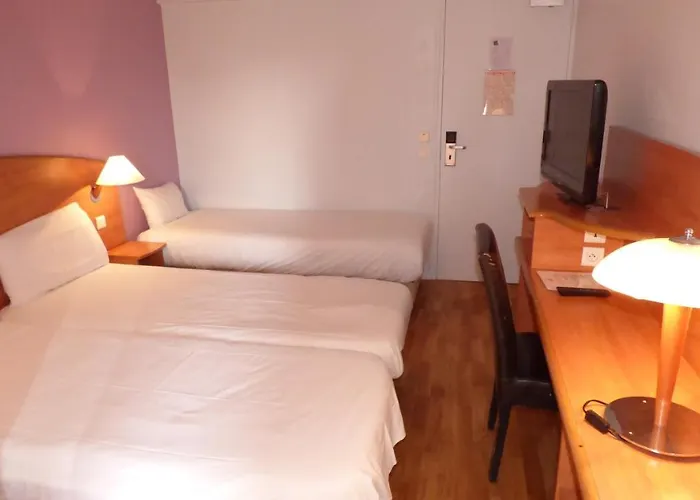 Central Hotel ホテル クレテイユ