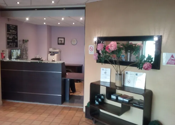 ホテル Central Hotel 2*