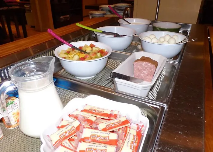 Central Hotel ホテル 2*