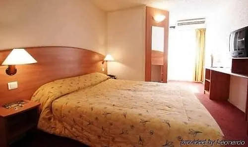 ホテル Central Hotel クレテイユ