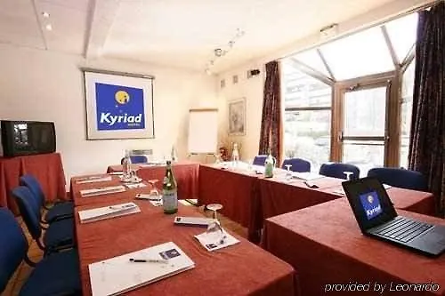 ホテル Central Hotel 2*