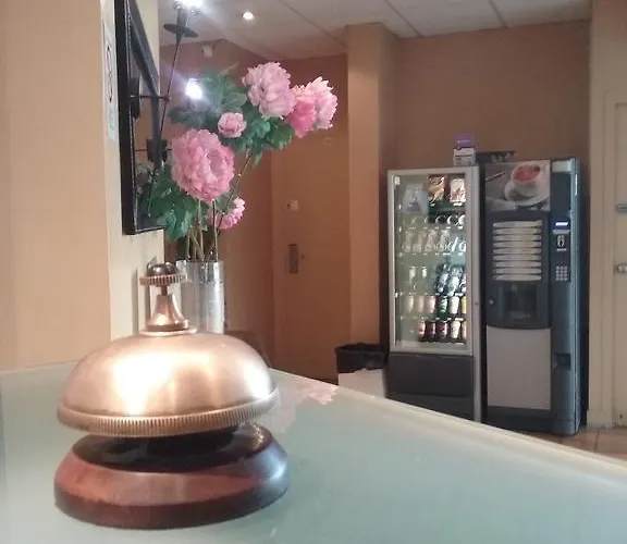 ホテル Central Hotel 2*