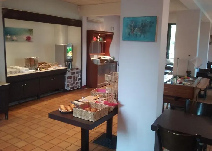 ホテル Central Hotel クレテイユ