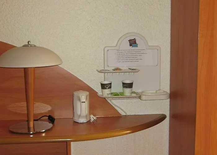 ホテル Central Hotel クレテイユ